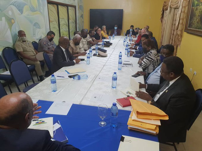 Le Premier ministre rencontre les signataires de la pétition contre l’insécurité
